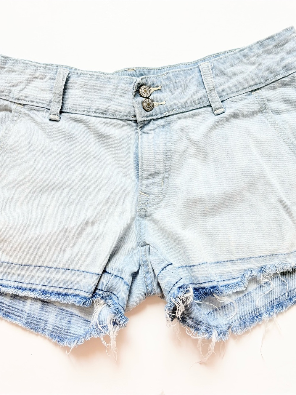 Old Navy Diva Light Blue Denim Women's Frayed Hem Shorts